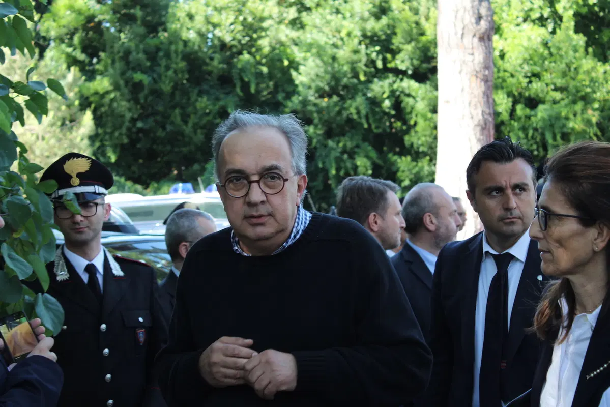 Marchionne consegna ai Carabinieri una Jeep Wrangler in livrea (12)