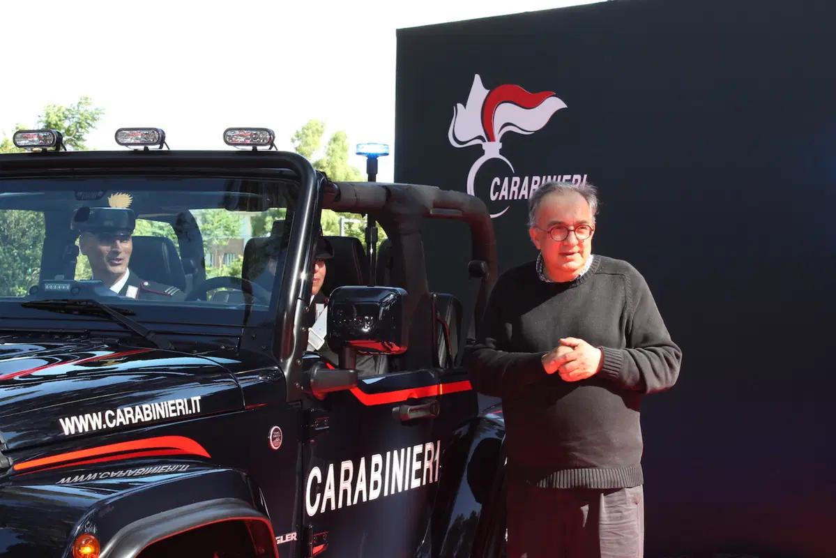Marchionne consegna ai Carabinieri una Jeep Wrangler in livrea (13)