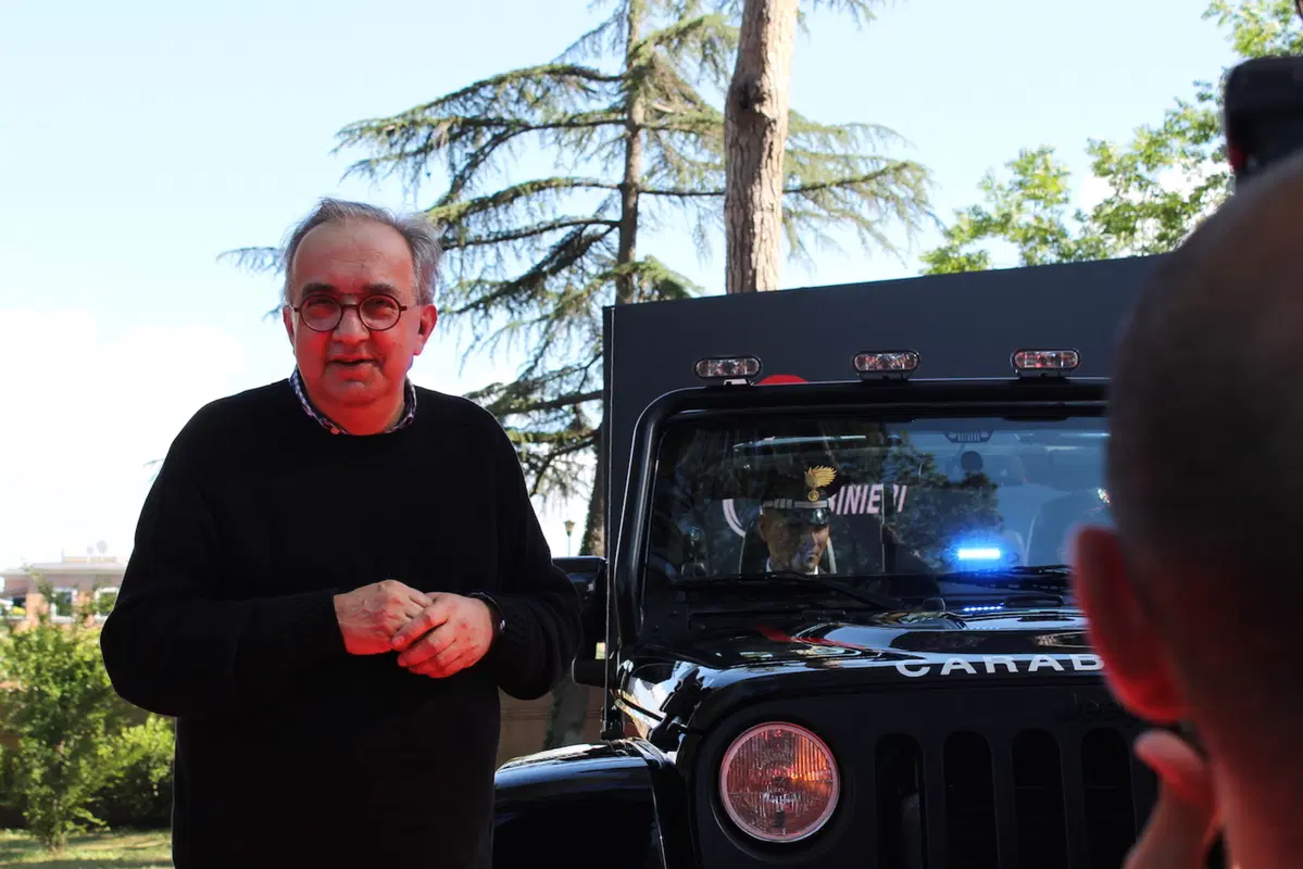 Marchionne consegna ai Carabinieri una Jeep Wrangler in livrea (16)