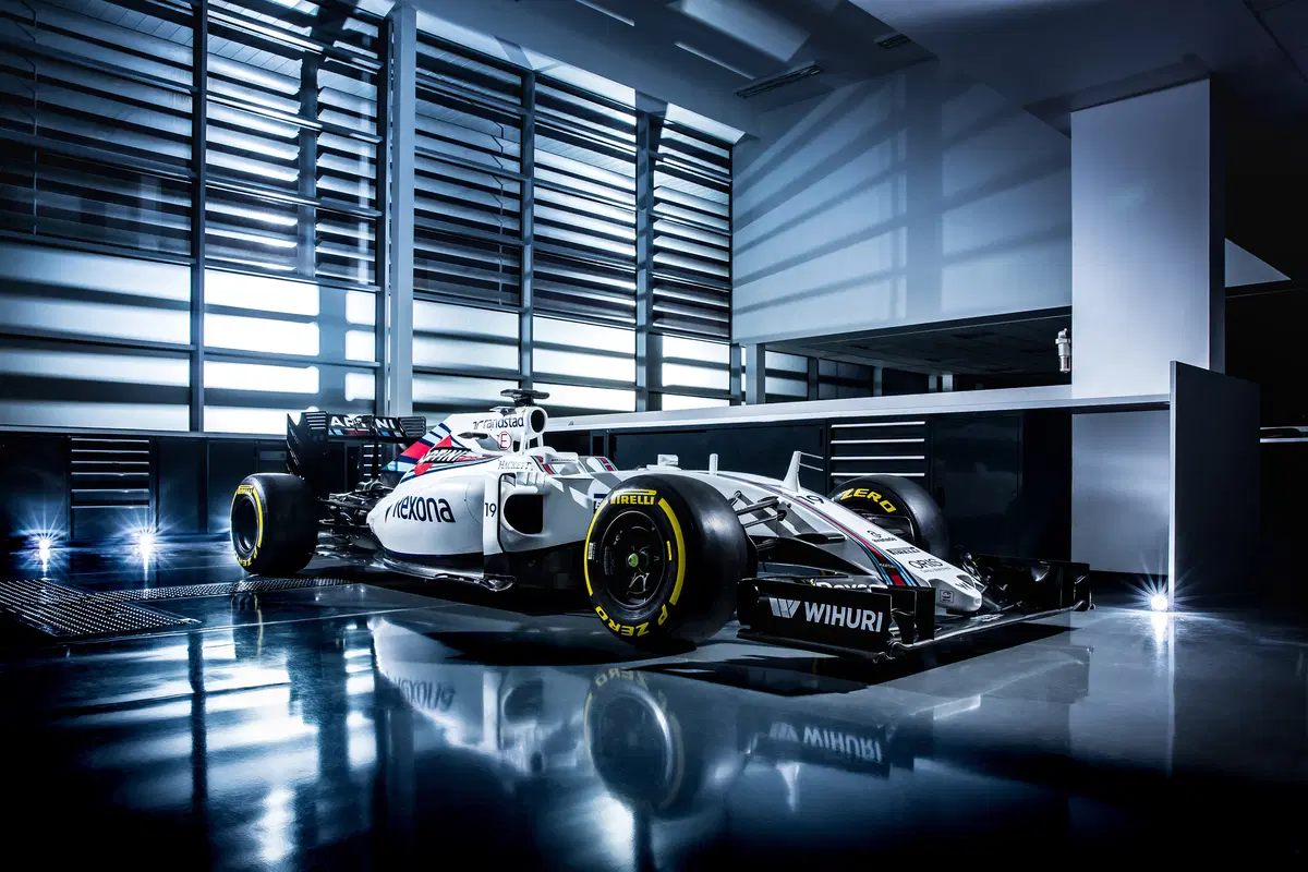 Formula 1, Williams presenta la FW38 (2)