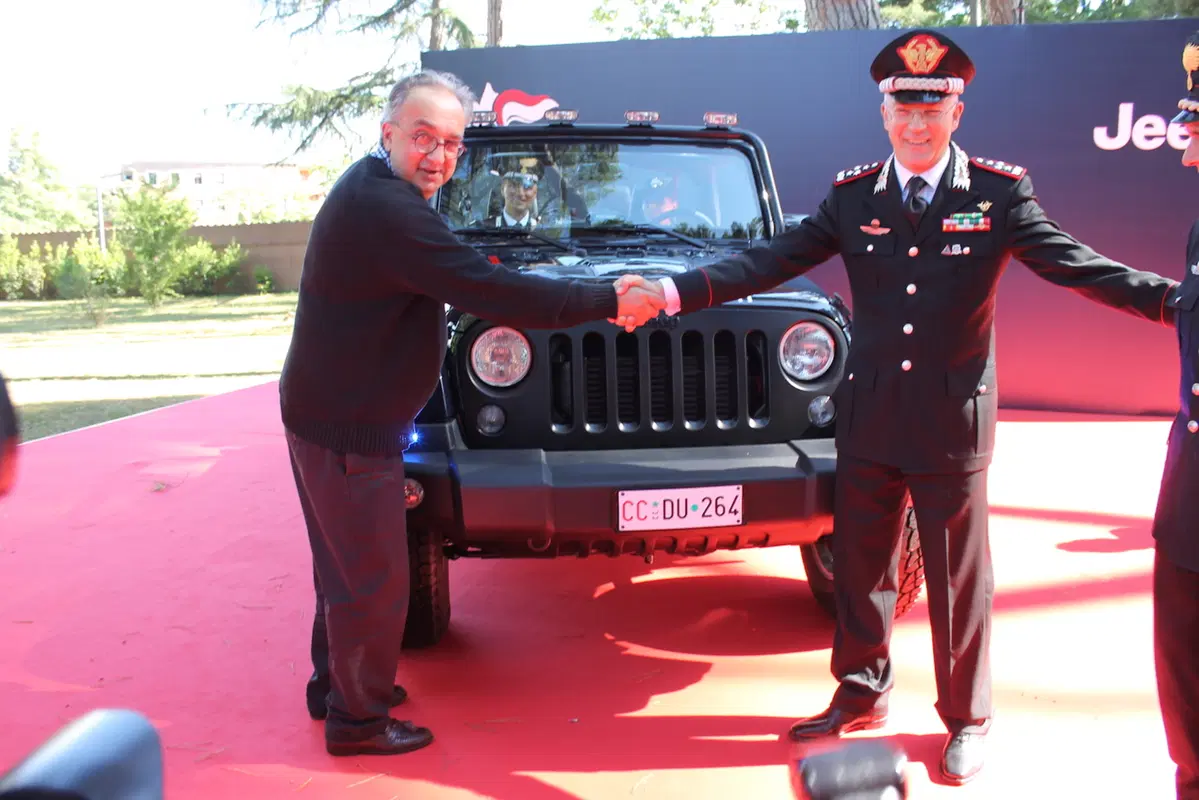 Marchionne consegna ai Carabinieri una Jeep Wrangler in livrea (26)
