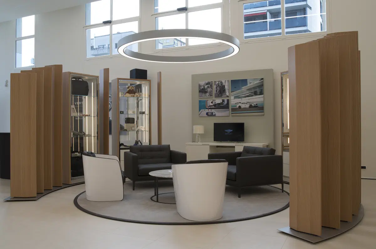 Bentley, apre da Fassina il primo showroom di Milano (3)