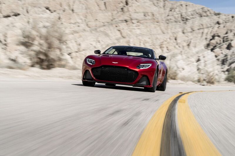 Aston Martin DBS Superleggera, l&#039;estrema che strizza l&#039;occhio al passato