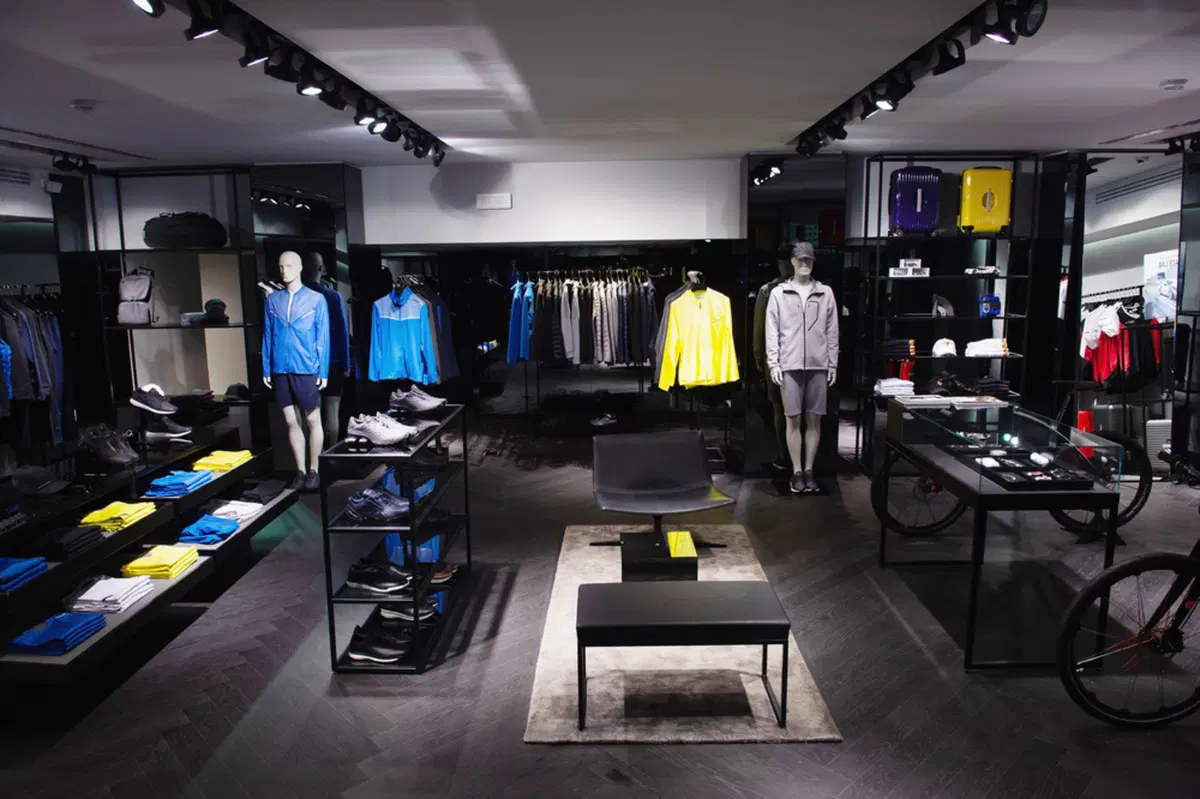 Milano: nel Quadrilatero della moda apre il 5° Porsche Studio al mondo (2)
