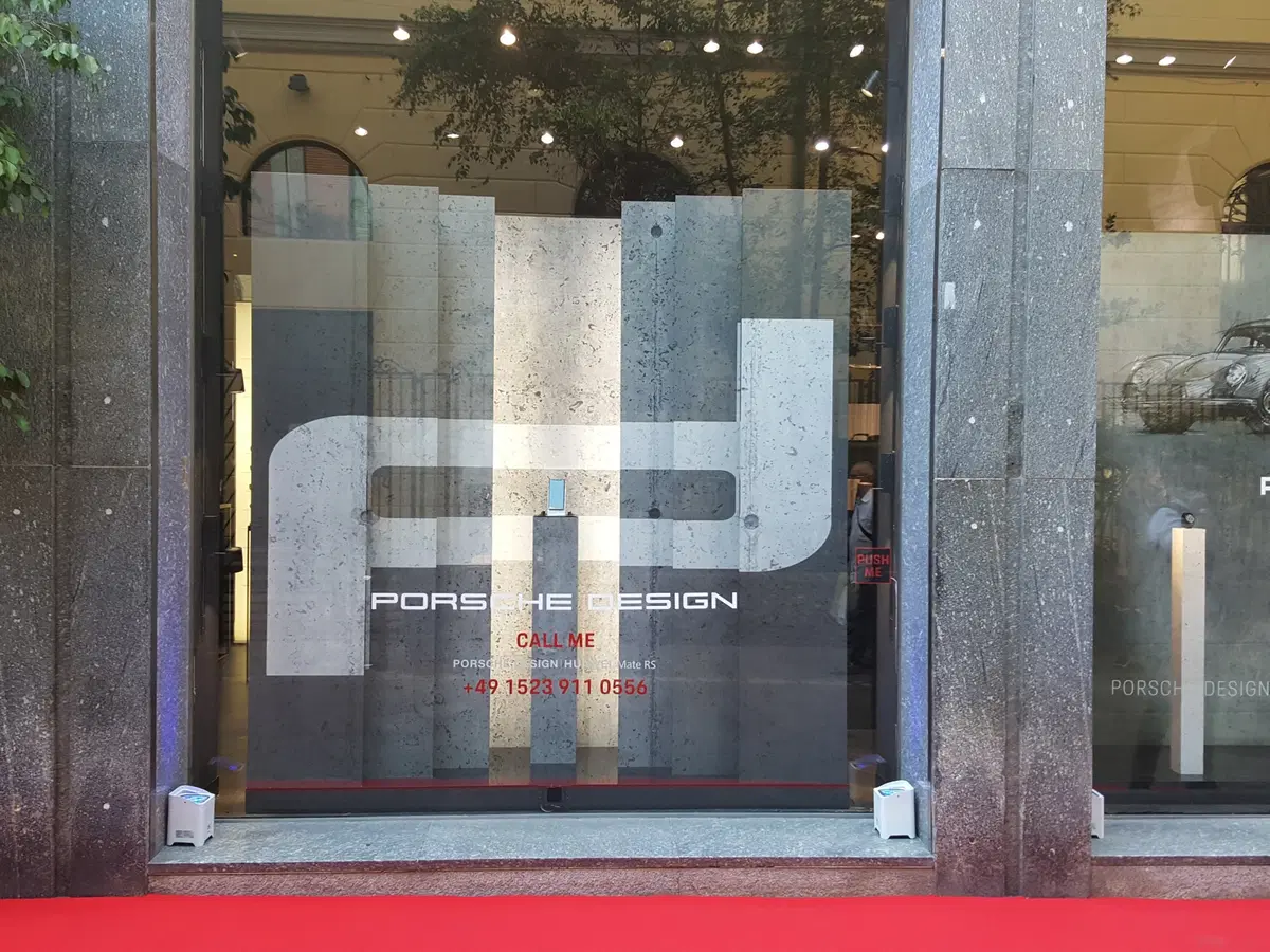 Milano: nel Quadrilatero della moda apre il 5° Porsche Studio al mondo (2)