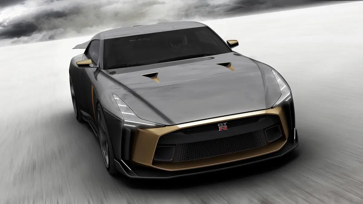 Nissan GT-R 50, mezzo secolo festeggiato con Italdesign 
