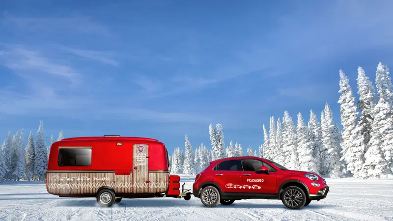 Fiat 500X: arriva "Casa 500", prenota su Airbnb e dormi sulle piste da sci