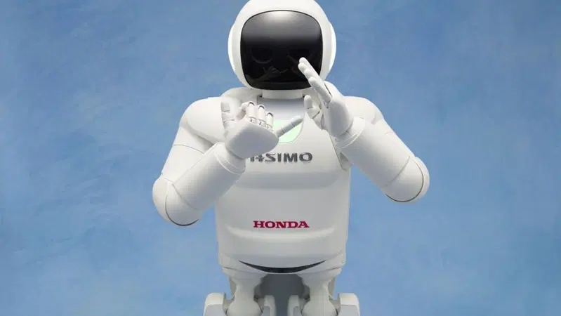 Addio ad ASIMO, il robot di Honda che impar&ograve; a camminare