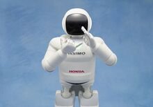 Addio ad ASIMO, il robot di Honda che imparò a camminare