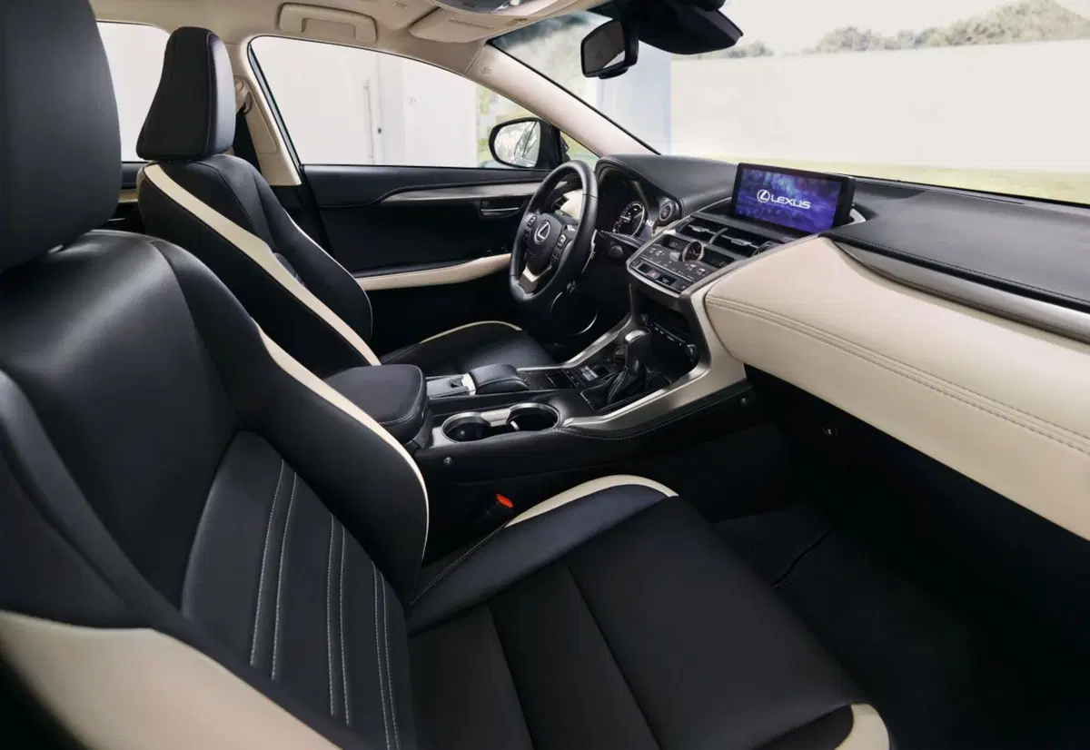 Lexus NX Hybrid Sport, ecco la nuova Special Edition  (7)