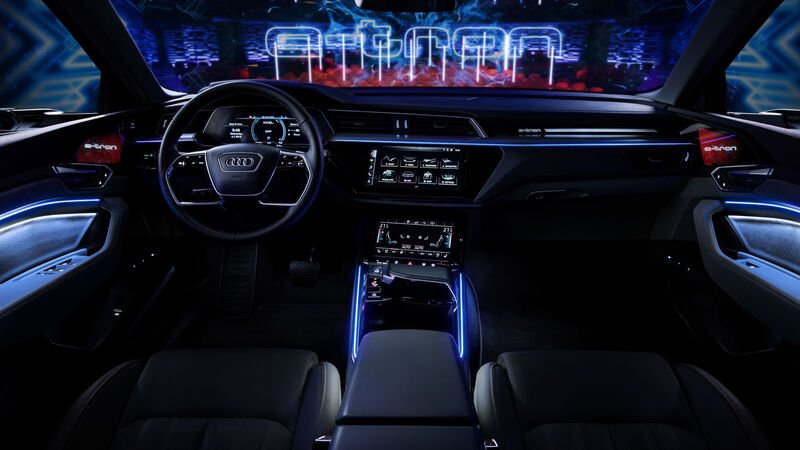 Audi e-tron, interni vivi 