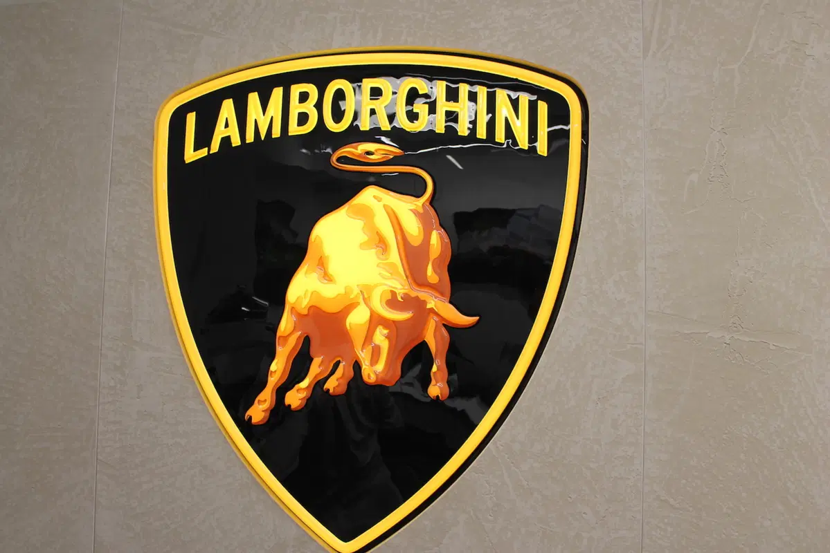Un Toro nel centro di Roma: Lamborghini apre lo showroom nella Capitale (2)