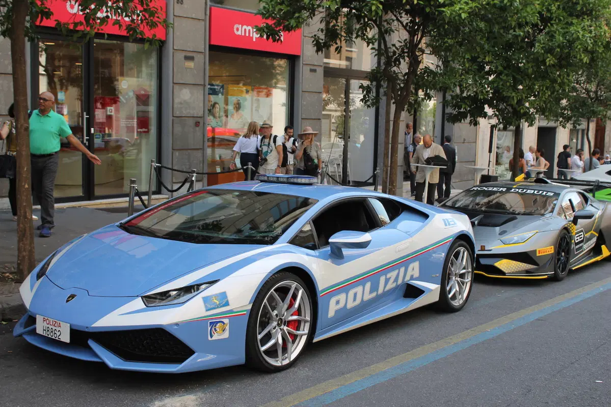 Un Toro nel centro di Roma: Lamborghini apre lo showroom nella Capitale (3)