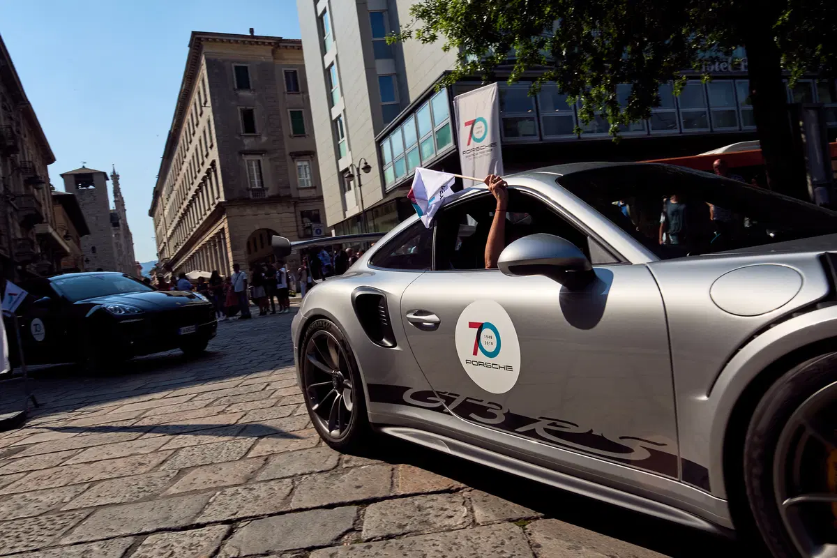 70-esimo Porsche: Sportscar Together – The Italian Tour Lombardia [video] (123)