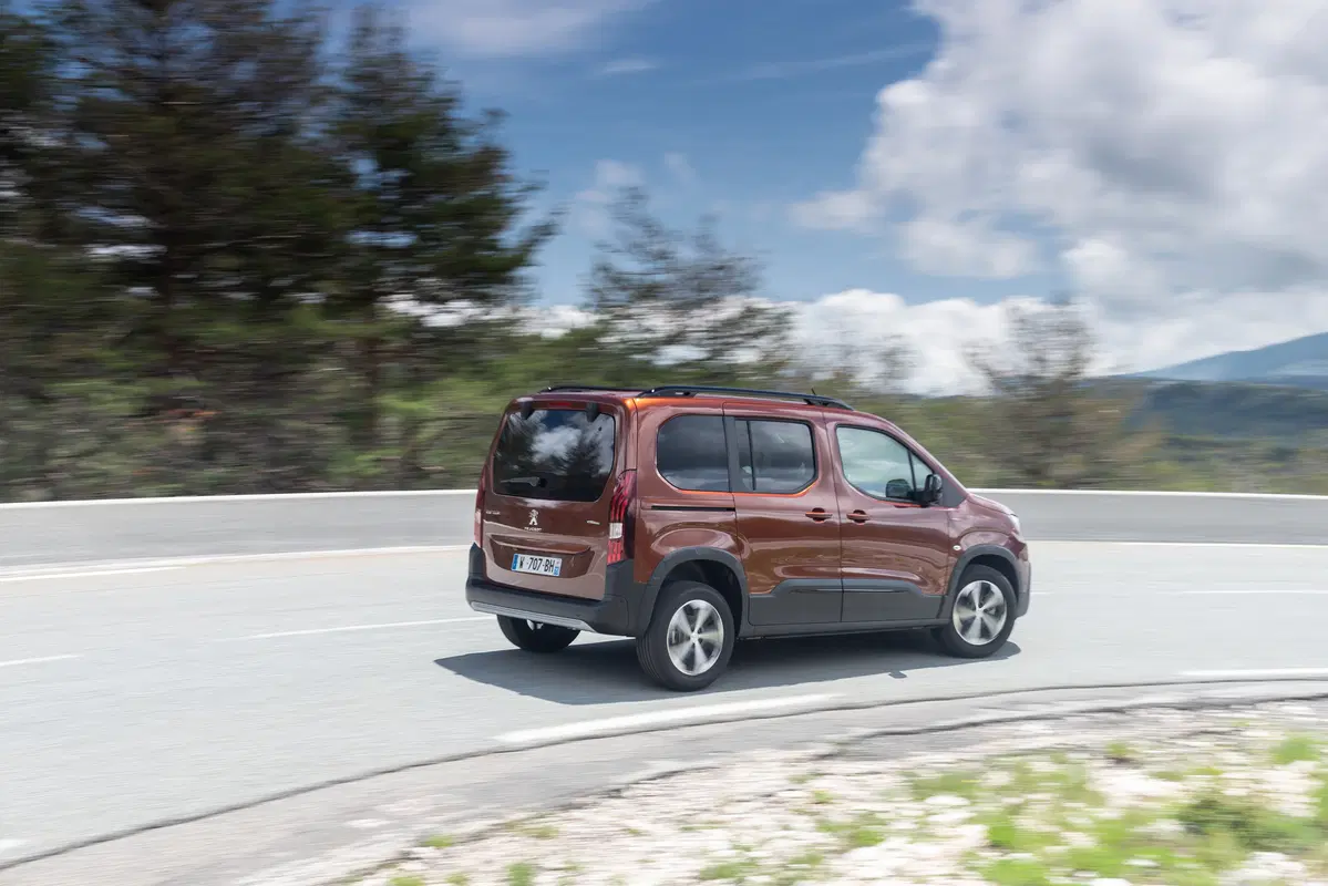 Peugeot Rifter Mix XL 1.5 bluehdi 100cv Allure S&S (4)
