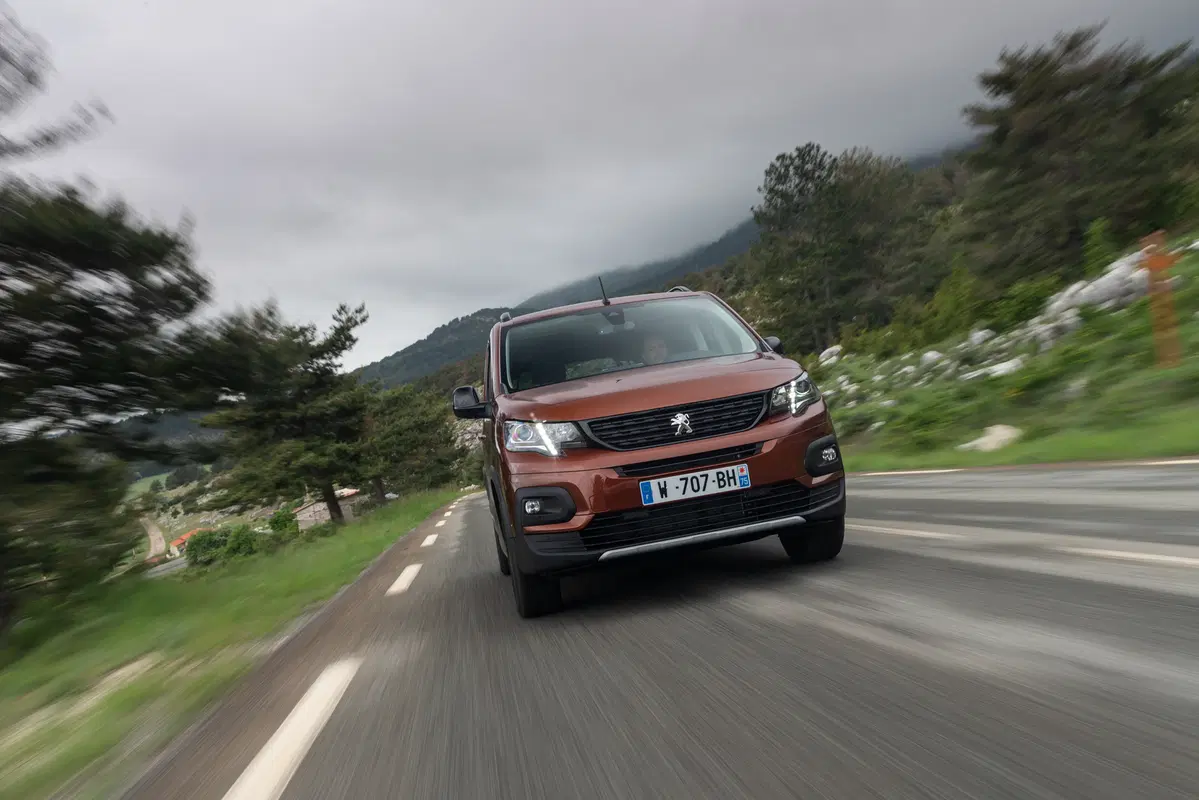 Peugeot Rifter Mix XL 1.5 bluehdi 100cv Allure S&S (15)
