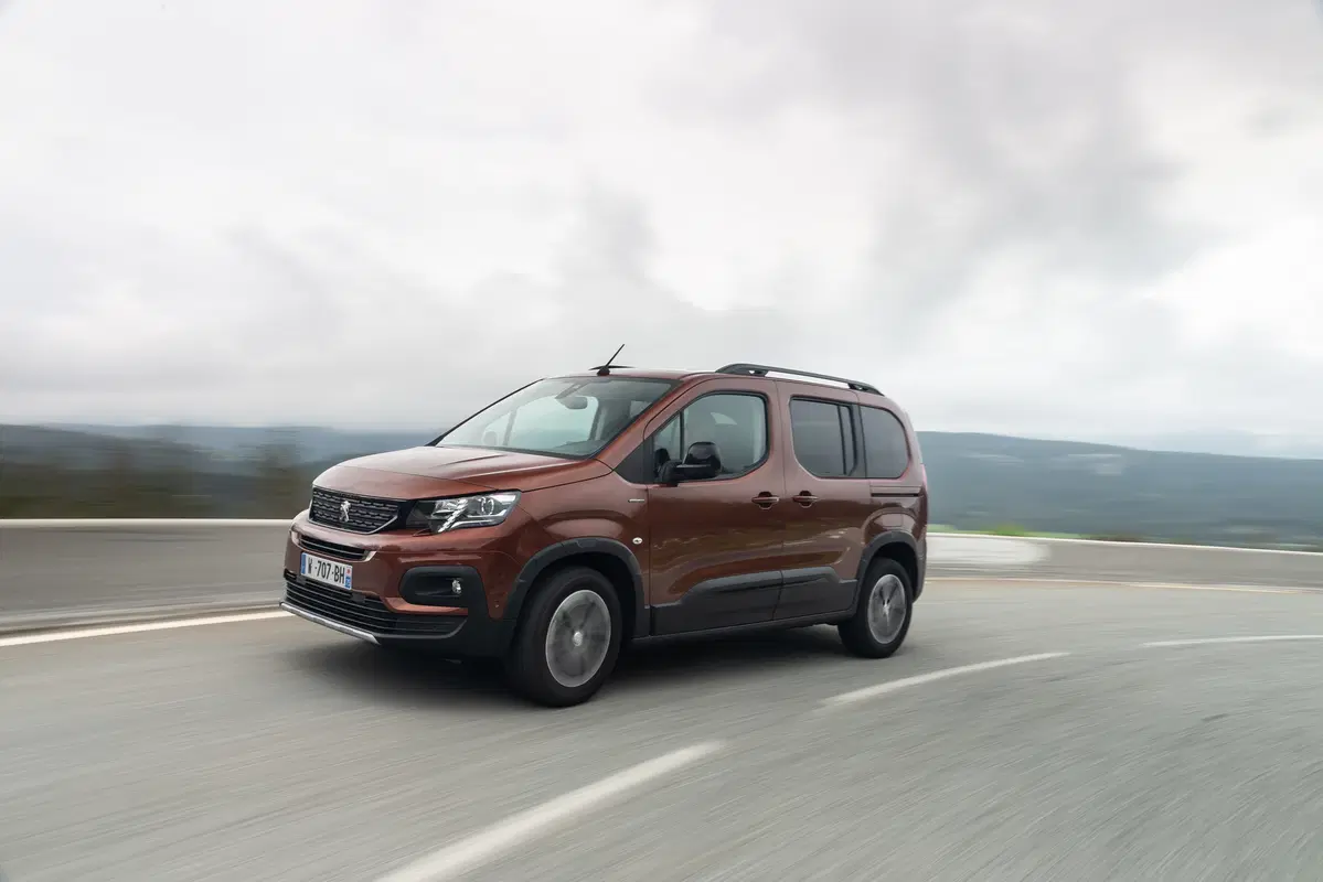 Peugeot Rifter Mix XL 1.5 bluehdi 100cv Allure S&S (16)