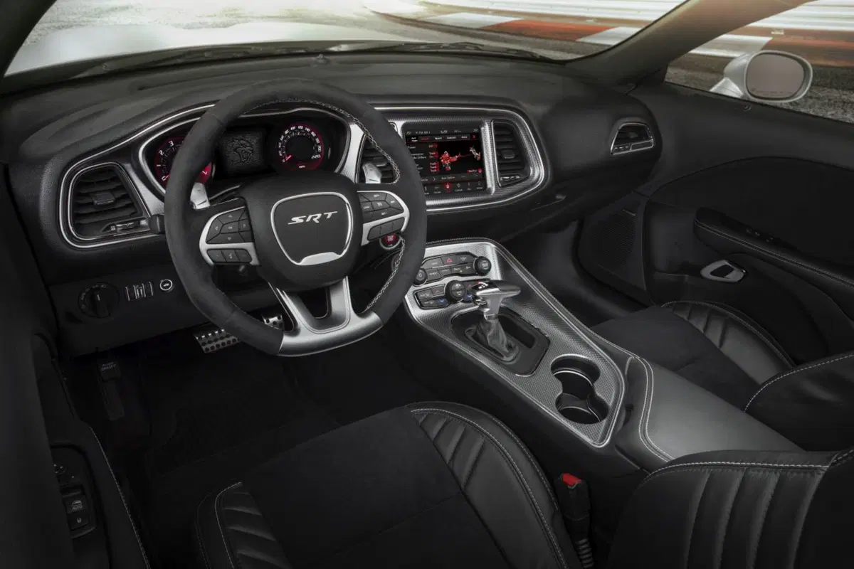 Dodge Challenger SRT Hellcat Redeye, “muscle car” da 797 CV  (10)