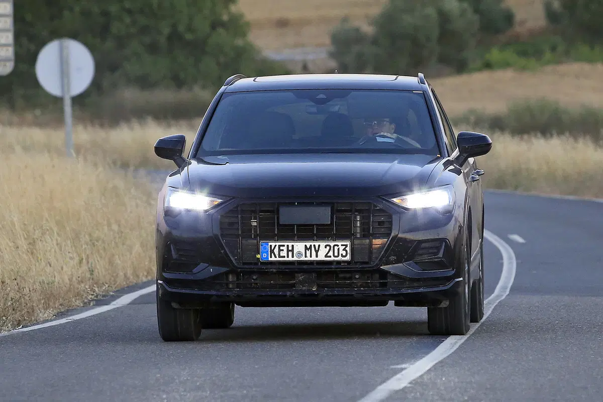 Audi Q3, le foto spia (2)