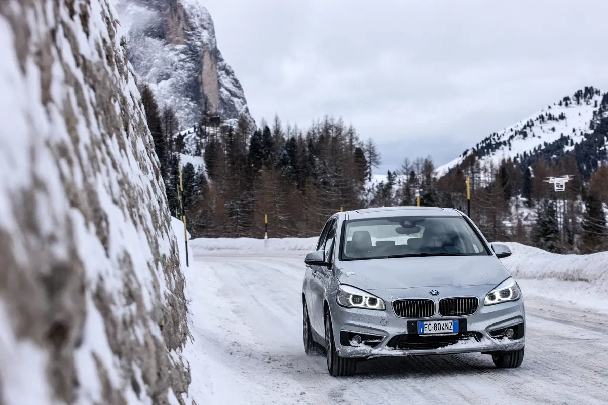 BMW 225xe Active Tourer [Video] (14)