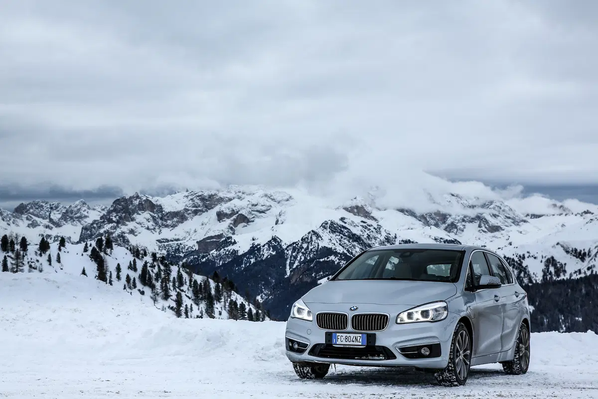 BMW 225xe Active Tourer [Video] (22)