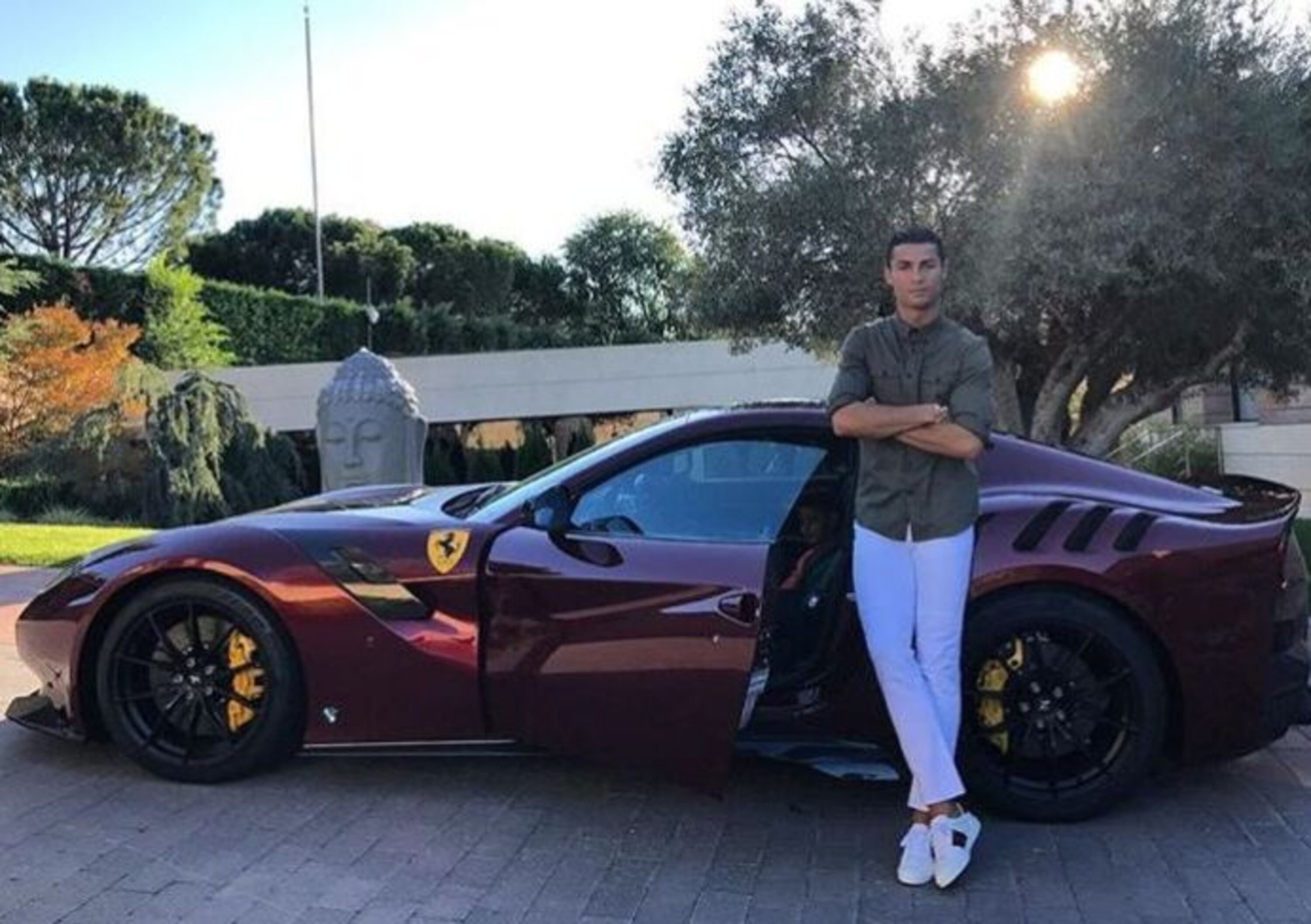 Cristiano Ronaldo-Juve, pronto un contratto come testimonial di Ferrari?
