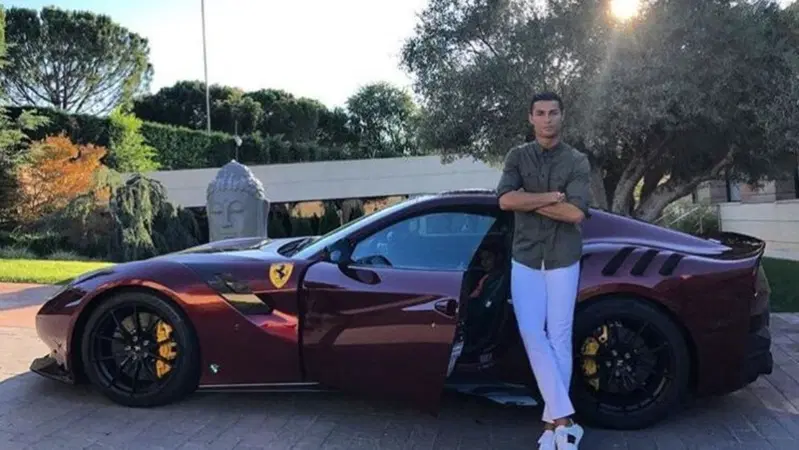 Cristiano Ronaldo-Juve, pronto un contratto come testimonial di Ferrari?