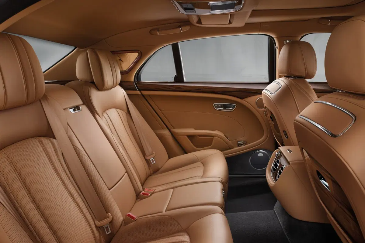 Bentley Mulsanne passo lungo. Per chi non ne ha mai abbastanza (11)