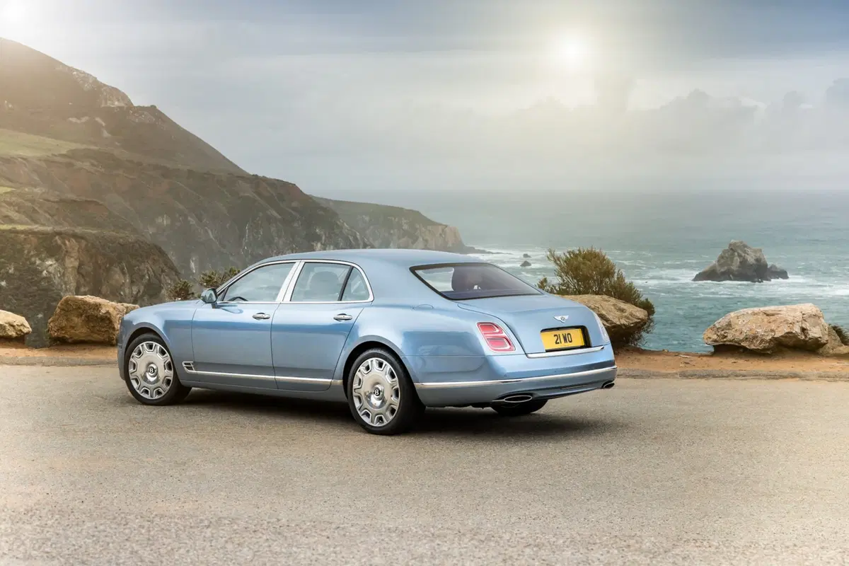 Bentley Mulsanne passo lungo. Per chi non ne ha mai abbastanza (6)