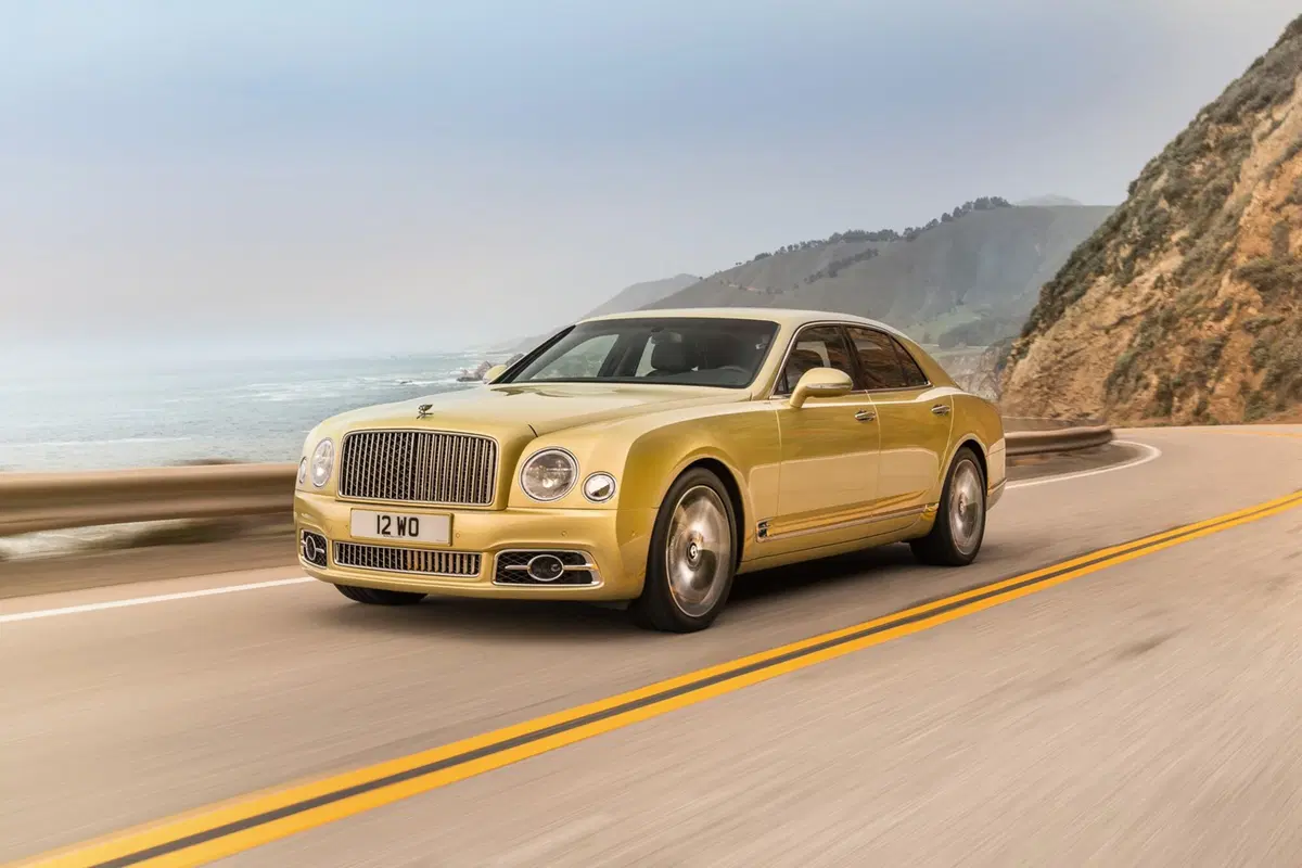 Bentley Mulsanne passo lungo. Per chi non ne ha mai abbastanza (4)