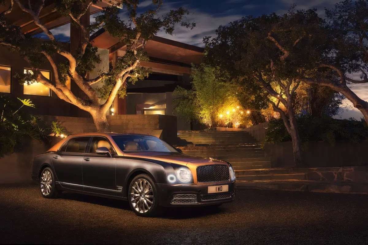 Bentley Mulsanne passo lungo. Per chi non ne ha mai abbastanza (7)