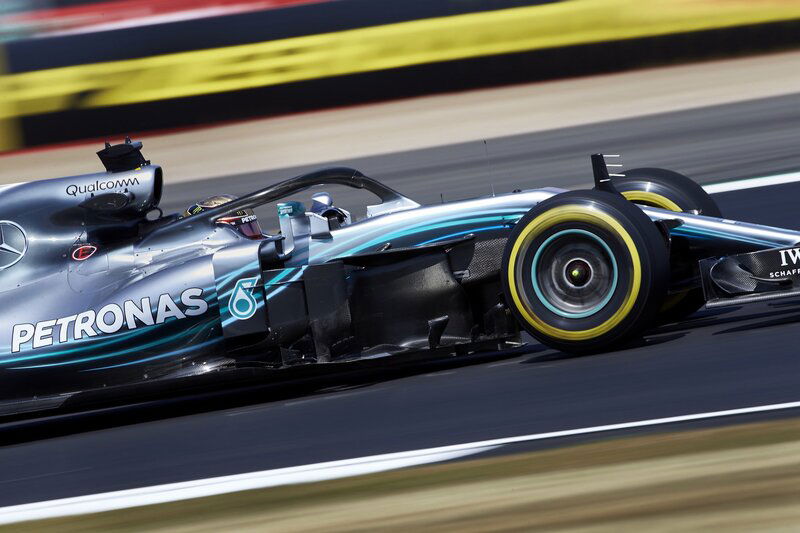 F1, GP Silverstone 2018: pole per Hamilton. Secondo Vettel