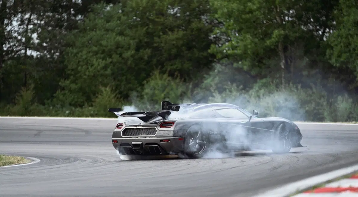 Koenigsegg Agera Thor e Vader, due special edition a Goodwood 2018 (4)