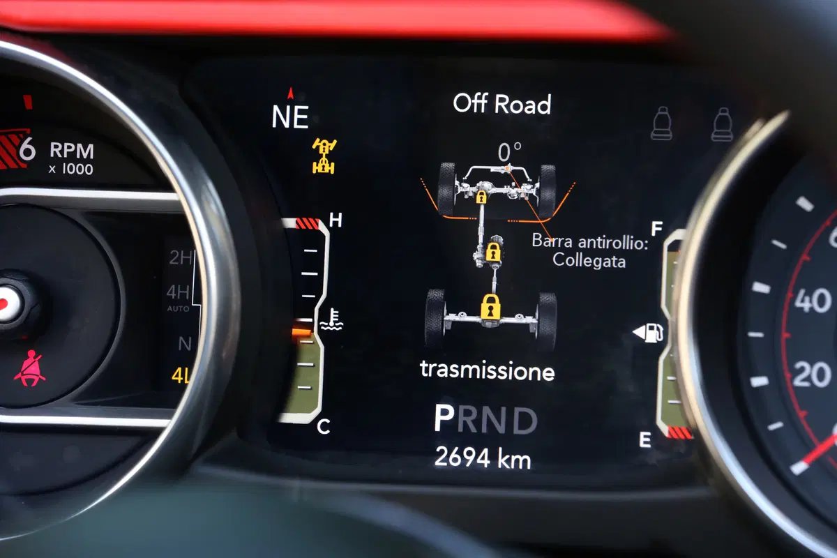 Jeep Wrangler 2018 | Migliorata in tutto, soprattutto su strada (12)