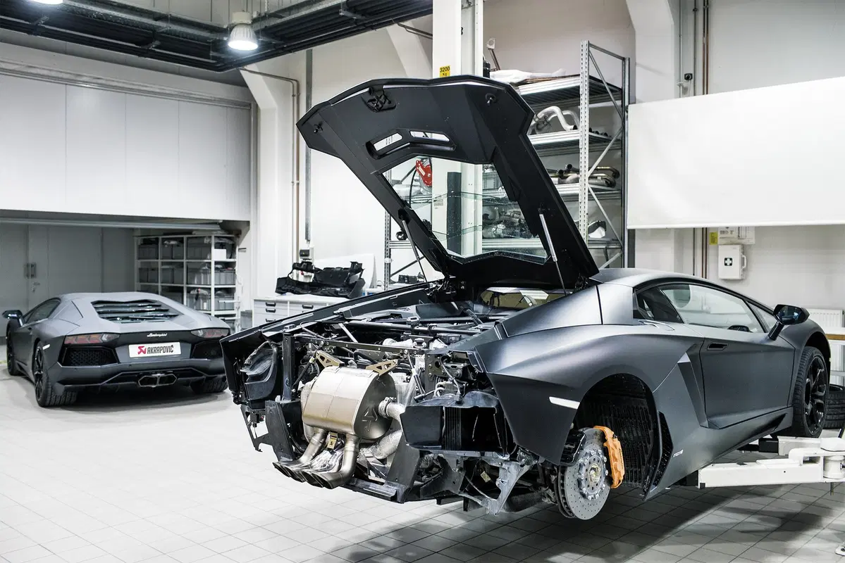 Akrapovič, com’è fatto lo scarico “Made in Slovenia” (10)