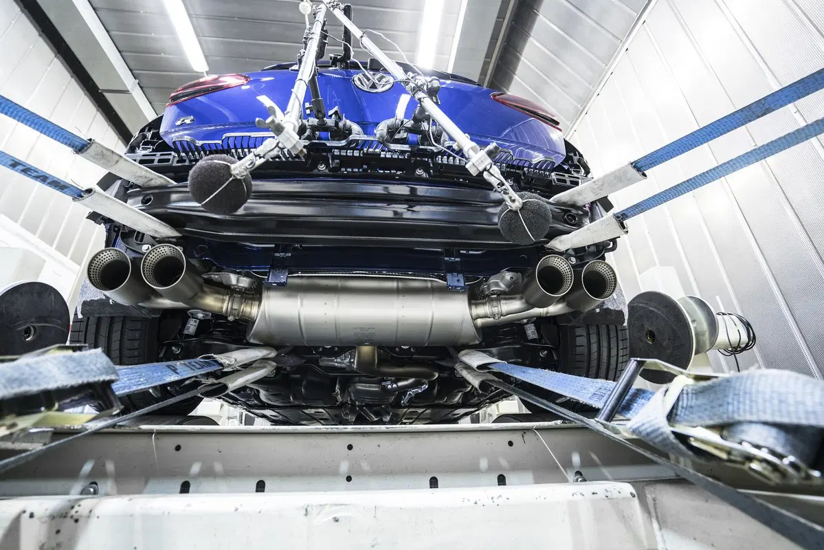 Akrapovič, com’è fatto lo scarico “Made in Slovenia” (24)