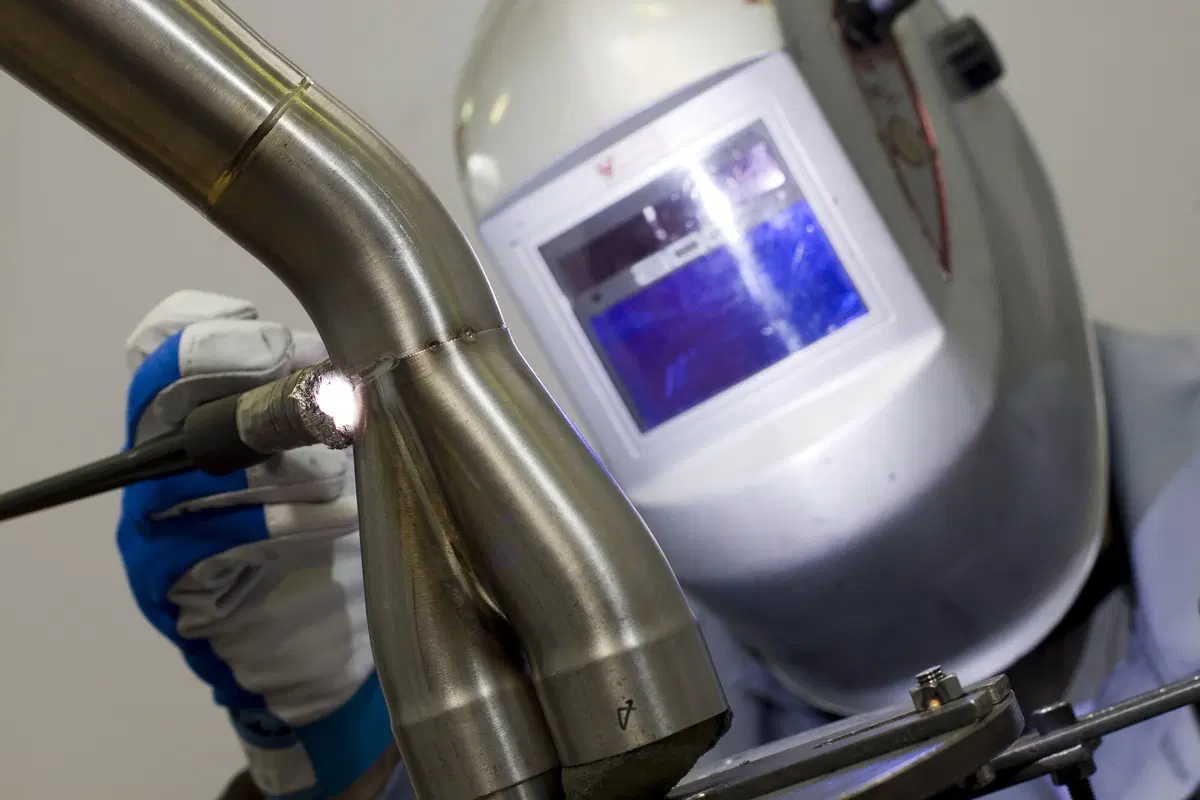 Akrapovič, com’è fatto lo scarico “Made in Slovenia” (27)