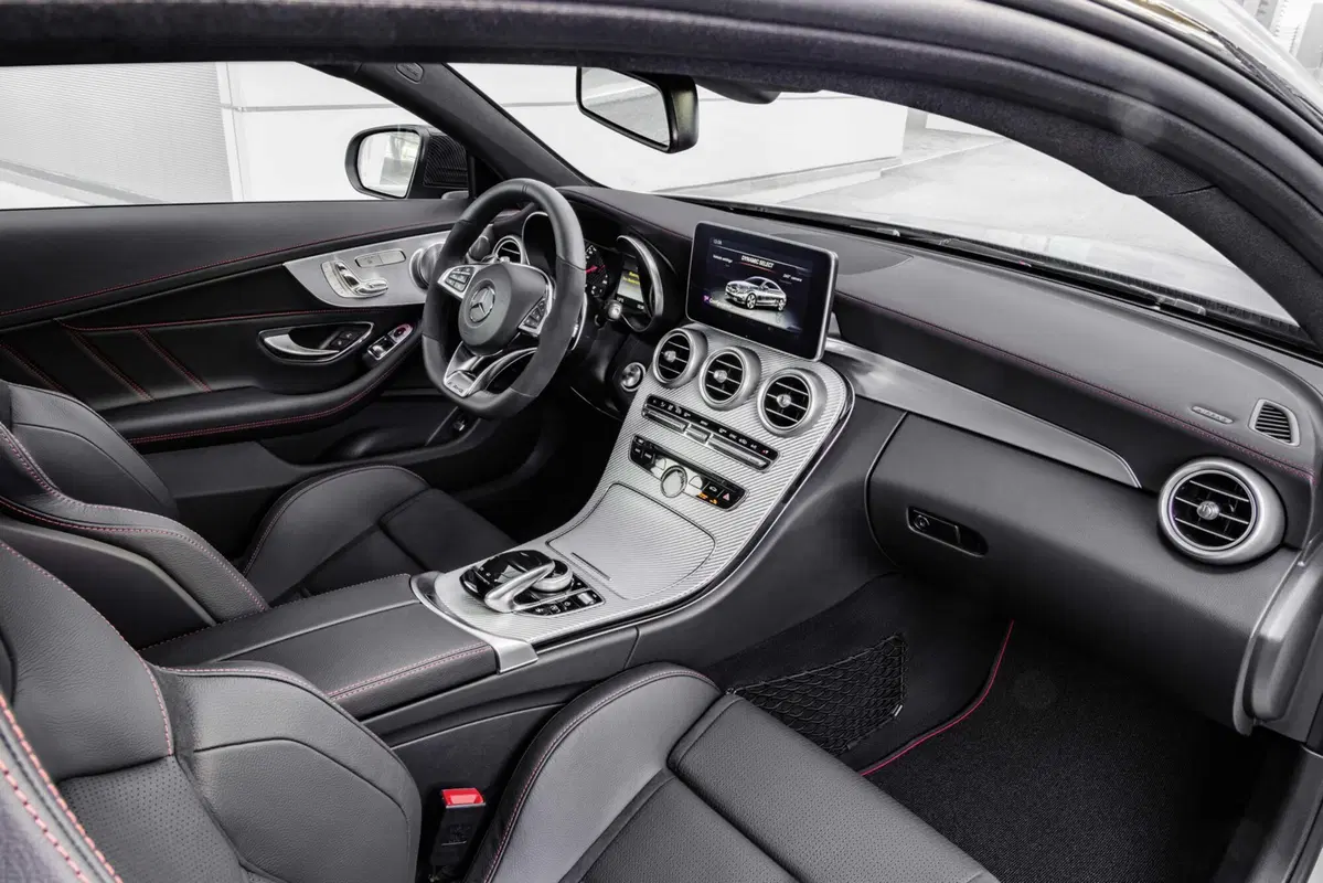 Mercedes-AMG C43 Coupé: la “baby supercar” con il V6 (3)