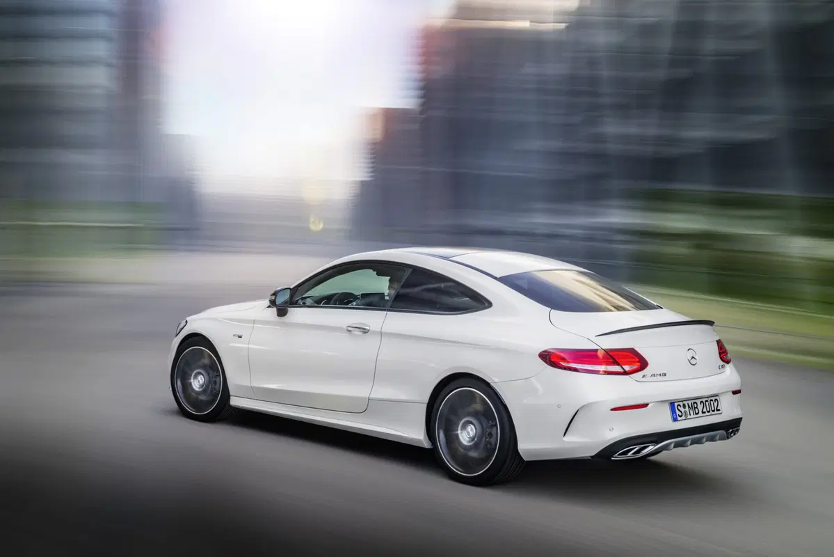 Mercedes-AMG C43 Coupé: la “baby supercar” con il V6 (2)