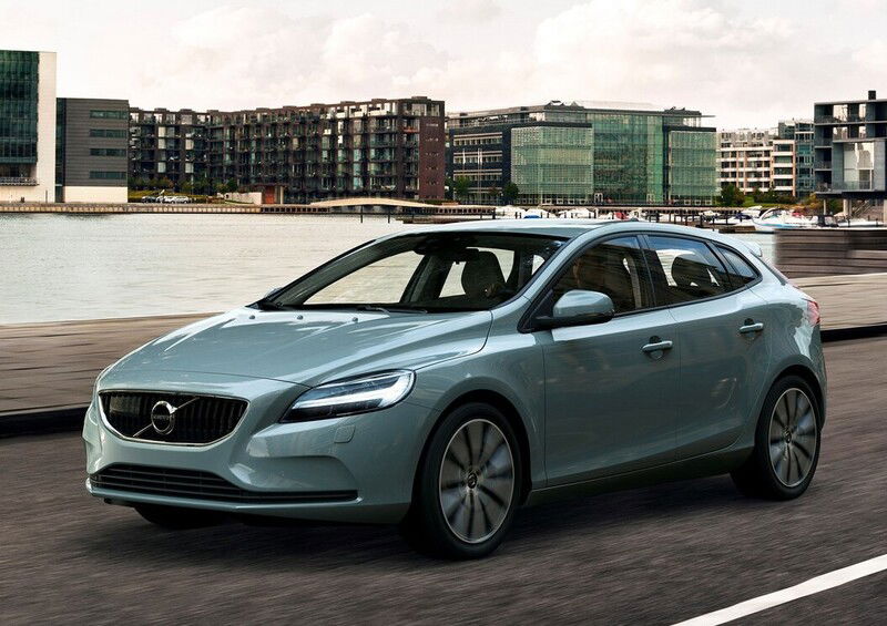 Volvo V40 restyling, sguardo a martello di Thor