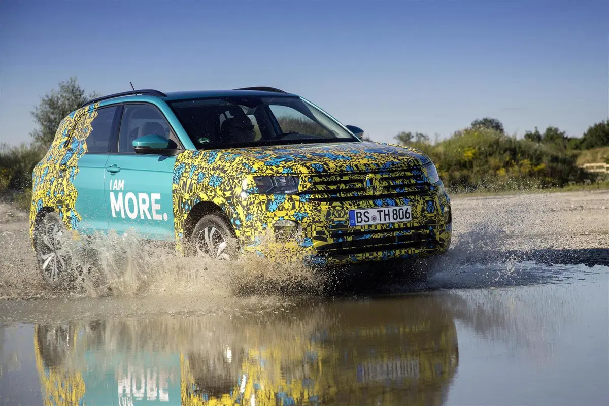 Volkswagen T-Cross, eccola (quasi) svelata (4)