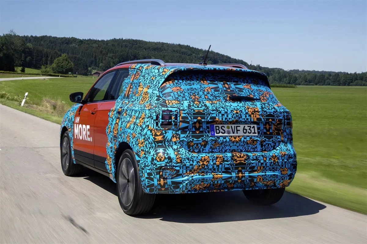 Volkswagen T-Cross, eccola (quasi) svelata (6)