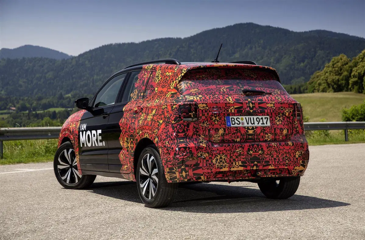 Volkswagen T-Cross, eccola (quasi) svelata (8)