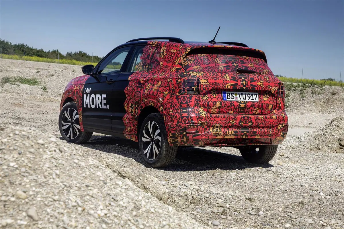 Volkswagen T-Cross, eccola (quasi) svelata (11)