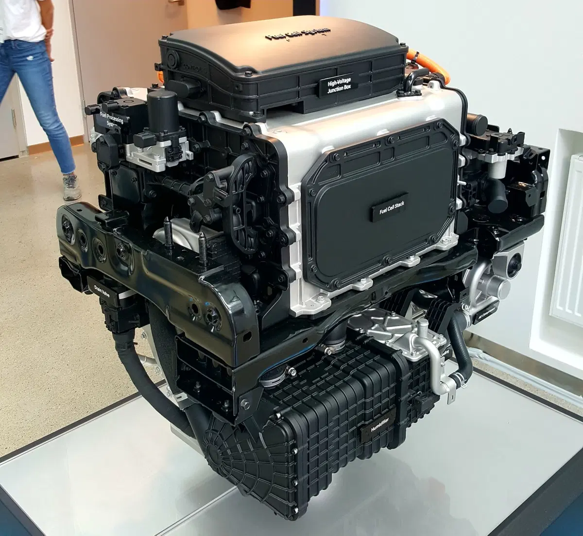 Hyundai Nexo: il futuro a idrogeno è già qui e funziona bene [video] (18)