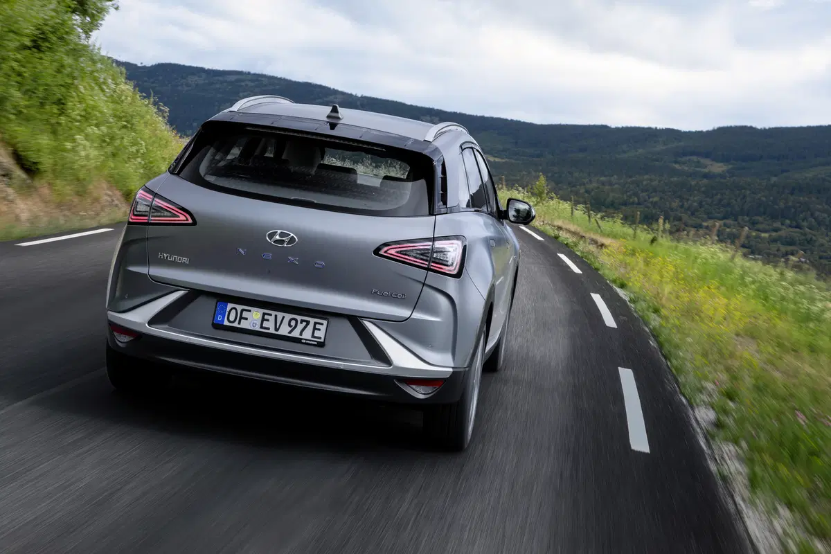 Hyundai Nexo: il futuro a idrogeno è già qui e funziona bene [video] (6)