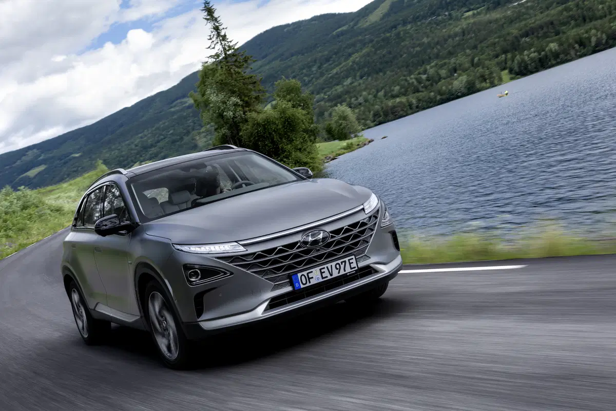 Hyundai Nexo: il futuro a idrogeno è già qui e funziona bene [video] (7)