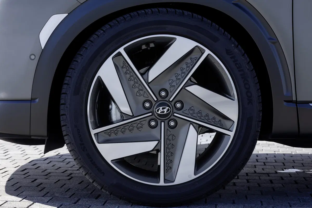 Hyundai Nexo: il futuro a idrogeno è già qui e funziona bene [video] (4)
