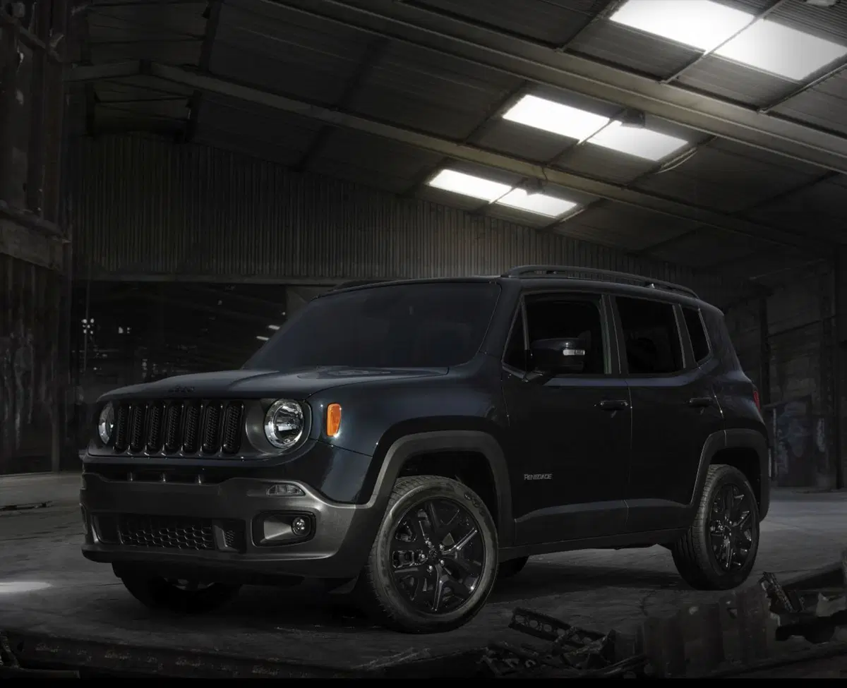 Jeep Renegade, la nuova Batmobile [Video]