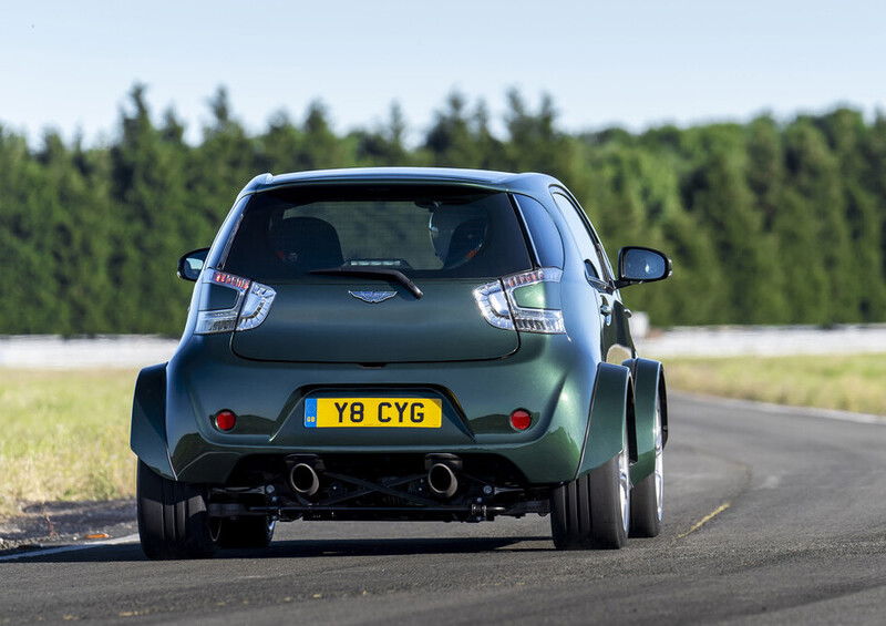 Aston Martin Cygnet V8, la citycar da 430 CV